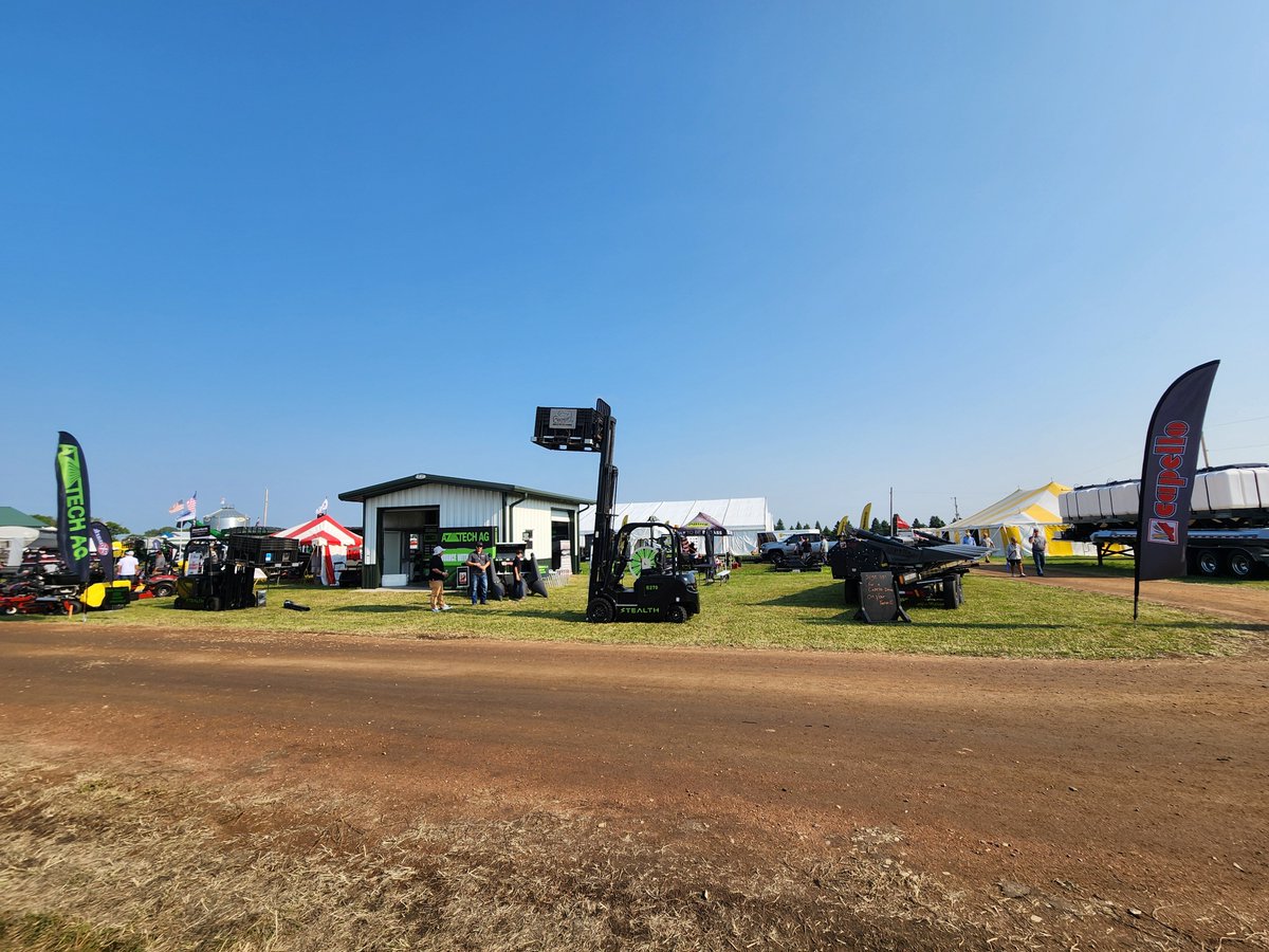 Aztech_Ag's tweet photo. Beauty of a day at farm fest in Minnesota! https://t.co/7r3efr8szm