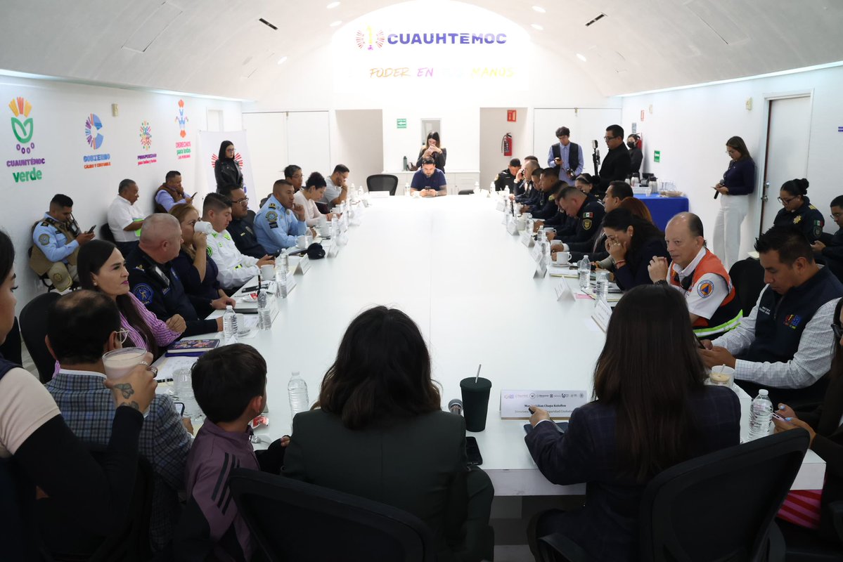 AlessandraRdlv's tweet photo. Martes de mesa de construcción de paz y seguridad 🛡️❤️‍🔥 https://t.co/Z6Ba60KozP