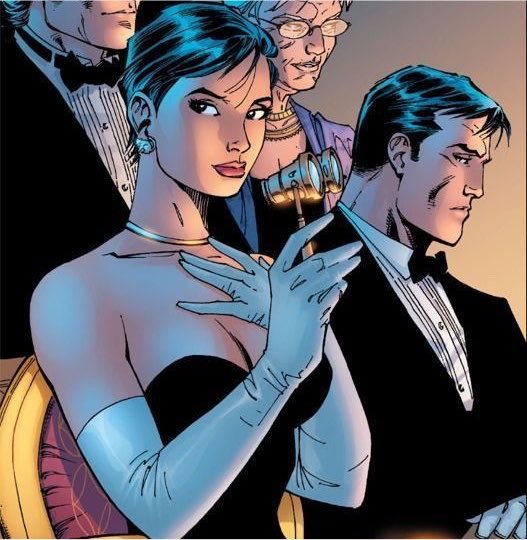Catwomanlouvre's tweet photo. He’s trying to be subtle #batcat https://t.co/8i4EOBJBZe