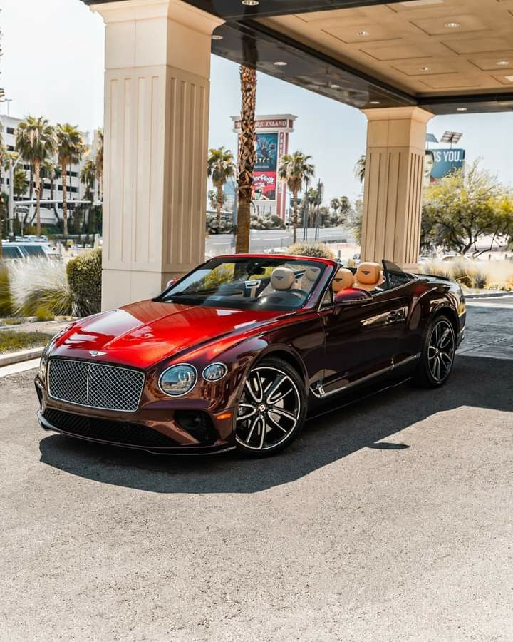kctigertom's tweet photo. Gorgeous tan interior contrasting with the dark red body, ready for an open-top cruise. 🏎️💨 https://t.co/lEwJaXp2Gc