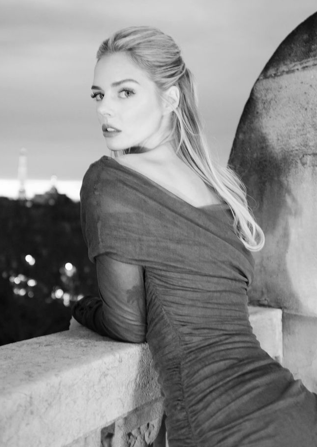 xsphyre's tweet photo. Samara Weaving with her long nose and ponytail i might geniunely die https://t.co/AP5bxydQHv