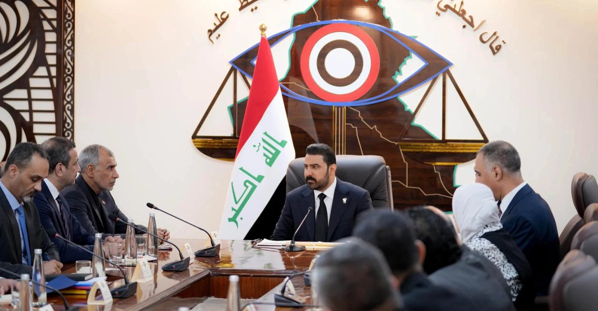 almalweya's tweet photo. لحماية المال العام وجه رئيس الوزراء علي الزيدي باعتماد مبدأ
"التدقيق القبلي"للعقود الحكومية قبل توقيعها كإجراء وقائي ضد
الفساد والمغالاة في الكلف
وأمر ديوان الرقابة وهيئة النزاهة بتشكيل فريق متخصص ينهي 
التدقيق خلال 10 أيام مشدداً على إبعاد المؤسسات الرقابية عن 
المحاصصة السياسية https://t.co/nxKS58dRii