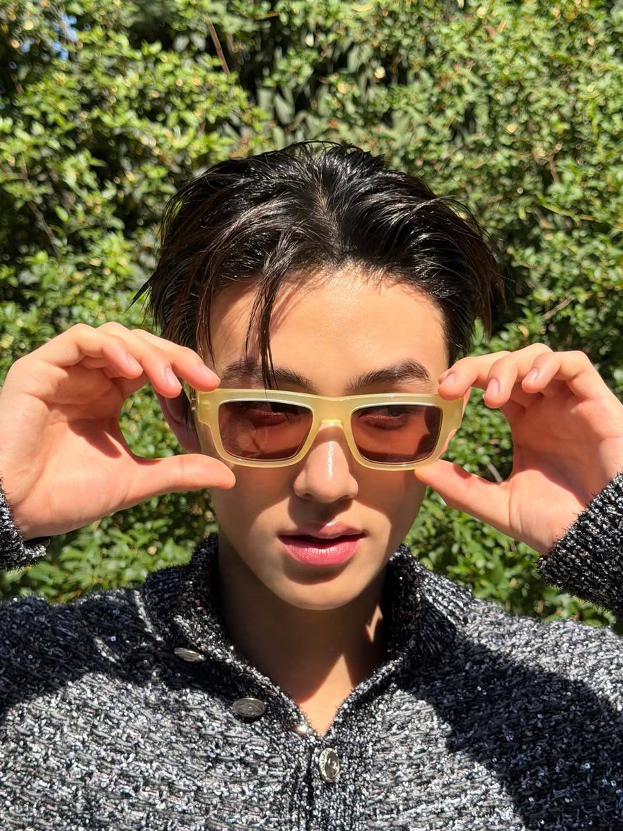 soenghyeonz's tweet photo. Sunlight did me a favor. https://t.co/j99qYHywg2