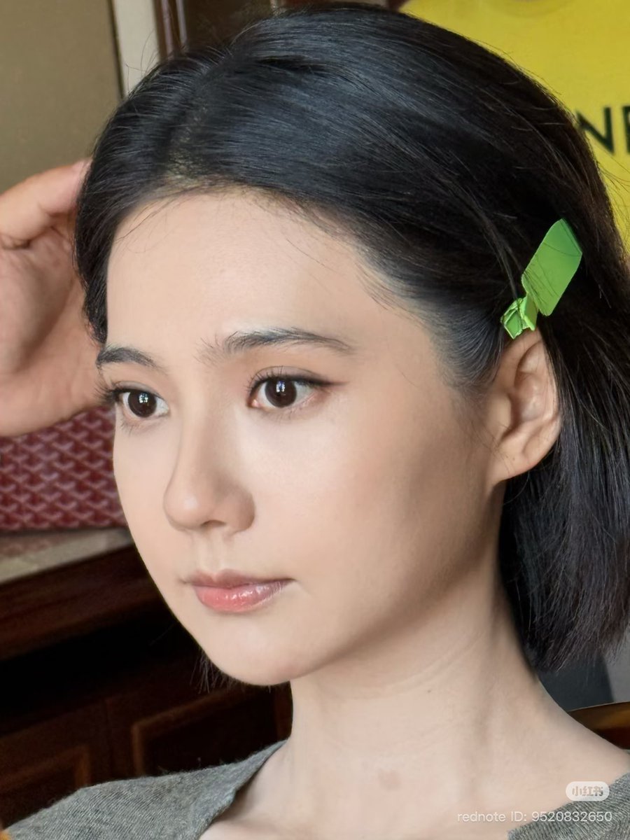 wodeyaoshi's tweet photo. 🧎🏻‍♀️‍➡️.... https://t.co/0RUmZgcrYi