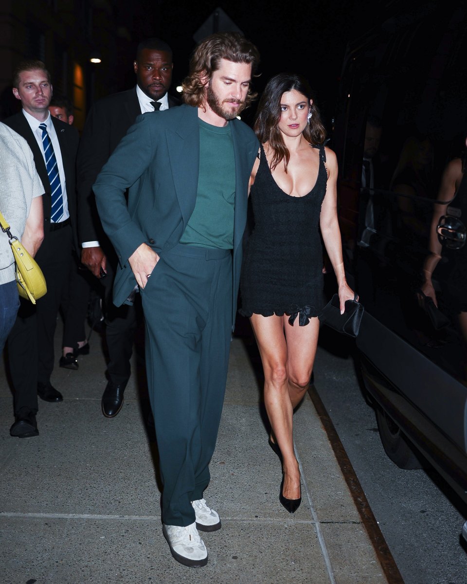 MTVLA's tweet photo. ella ganó, aceptémoslo

Andrew Garfield y Monica Barbaro en Nueva York #MTVCelebsLA https://t.co/JSz67dL0Mf