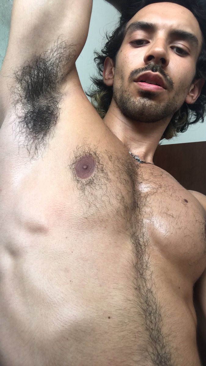 shortforbitch's tweet photo. Sweat anyone? https://t.co/D0MnRyEcf7 https://t.co/YQ2suGYpTS