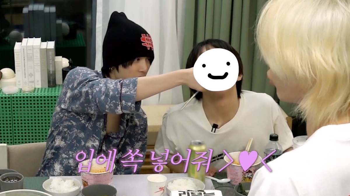 Bboupp0_0's tweet photo. 와 오른쪽 떵떤오리 부리봐 https://t.co/EEgrmwGuf4