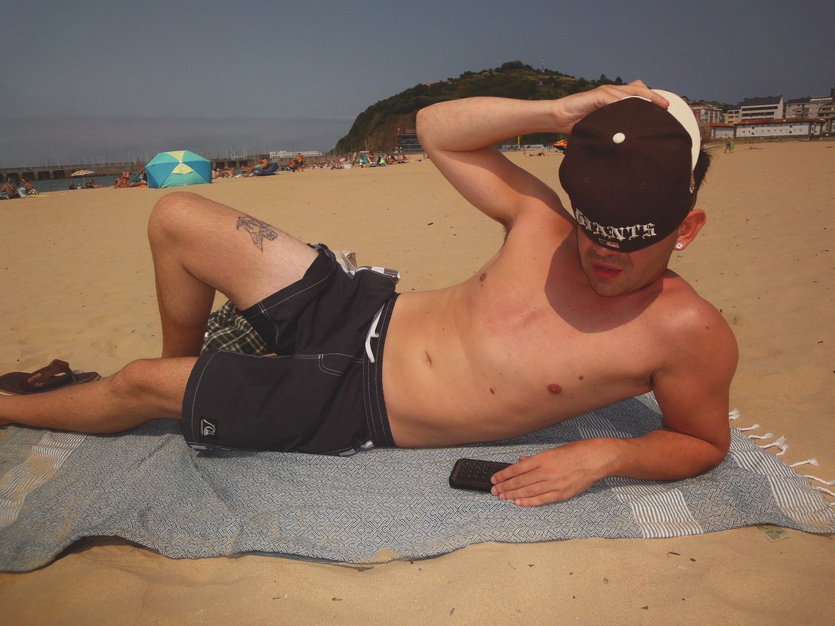 sergiocuestaaa's tweet photo. sexy beach https://t.co/N2nMIInwKf