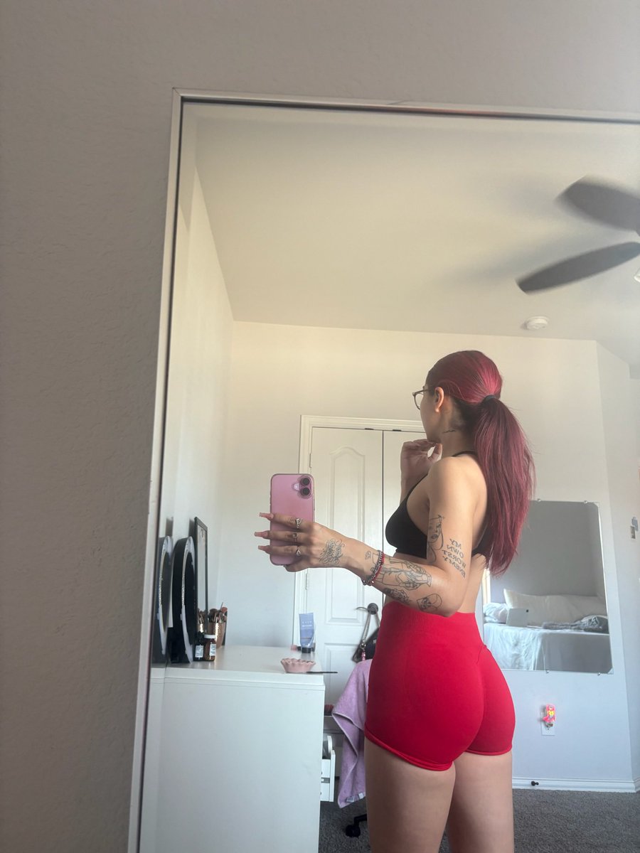 miamillionss's tweet photo. would u cheat on me ?🥲 https://t.co/Z5ki2jq9gM
