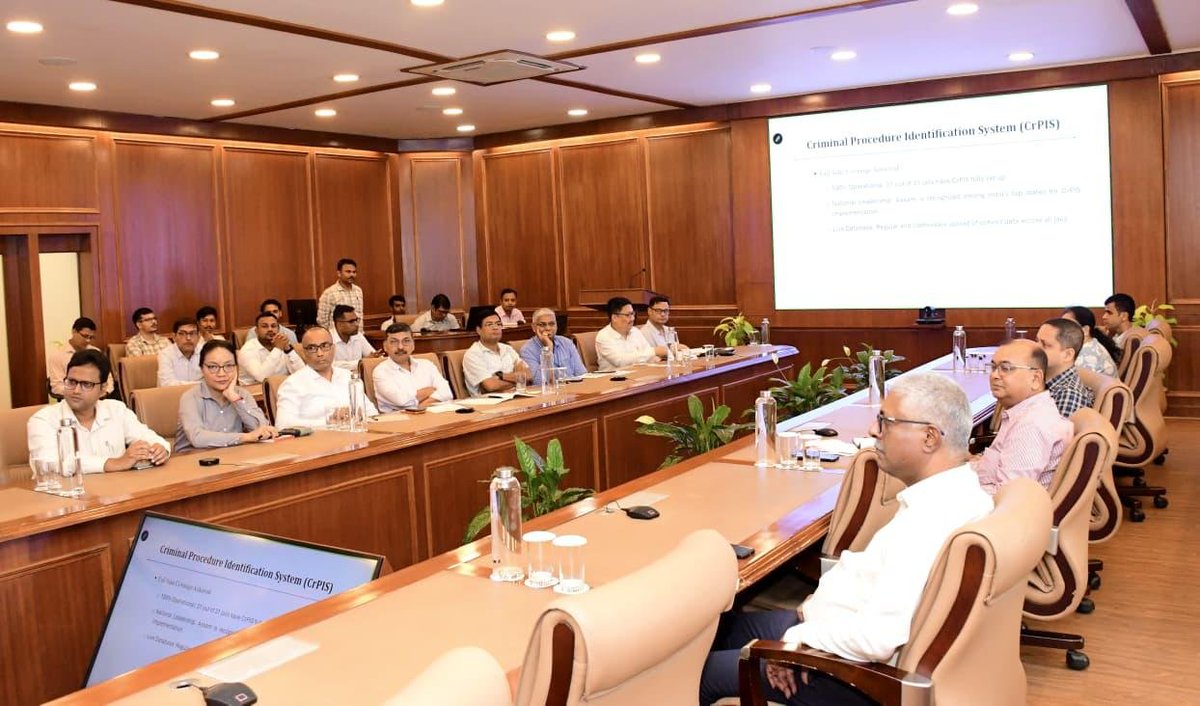 HardiSpeaks's tweet photo. Chaired the meeting of the State Empowered Committee to review the implementation of CCTNS and ICJS 2.0.

We discussed key issues concerning rollout, connectivity, infrastructure and application integration, with a focus on ensuring seamless and effective implementation across Assam.

@himantabiswa