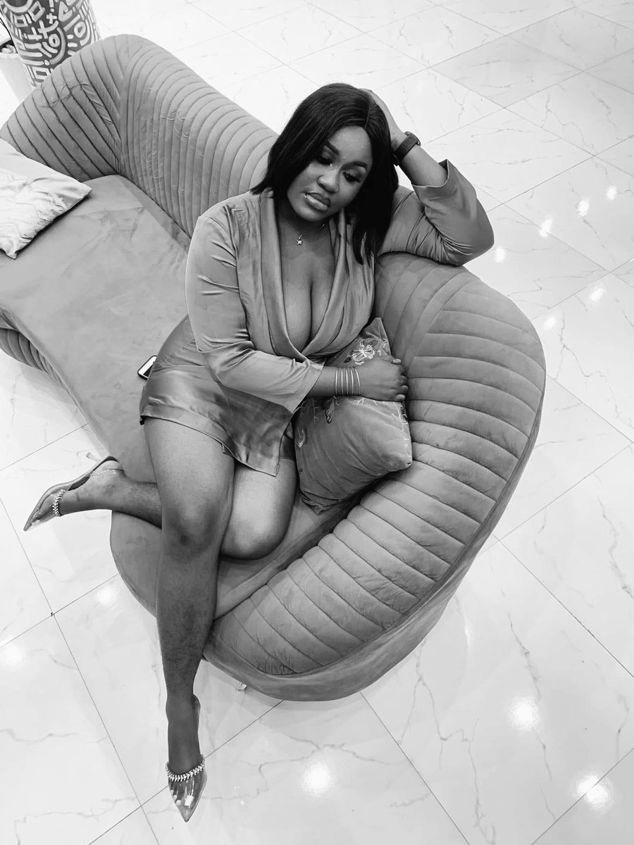nachimsoaga's tweet photo. We are the fine girls association!๐ง๐ปโโ๏ธ
We are as pretty as our champ Goddessa
#BBNaija #Goddessa #Ethereals https://t.co/3oodPfPIzV