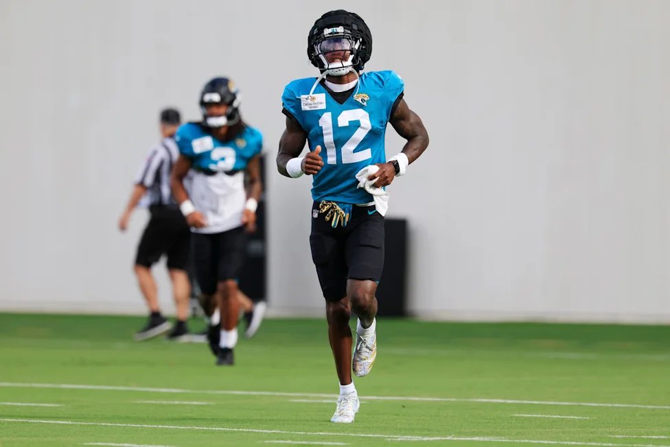 SleeperNFL's tweet photo. .@AdamSchefter on Travis Hunter:

"The Jaguars wanna use Travis Hunter more on defense and they wanna keep using him on offense.. Maybe not quite as much as last year but he's gonna be used as a weapon.”

(@PatMcAfeeShow) https://t.co/rw2PQGphnN