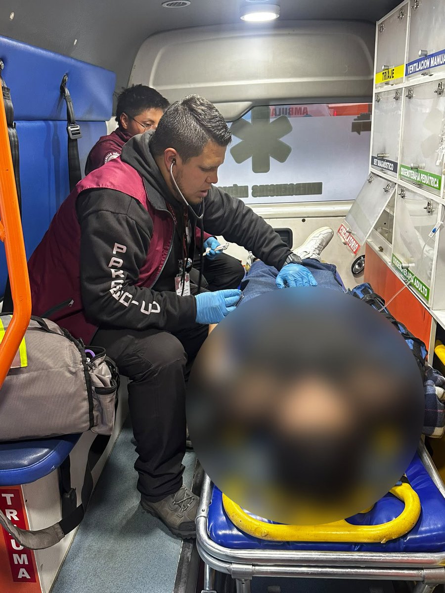 istcre's tweet photo. #ReporteDeAtenciónISTCRE 🚑

Atendimos un accidente de tránsito en la av. Colón y Juan León Mera. Tras la valoración e inmovilización, el paciente fue trasladado estable a una casa de salud por una presunta fractura de antebrazo.

📞 9-1-1

#ISTCRE #ECU911 #Emergencias https://t.co/VknqwegFJX