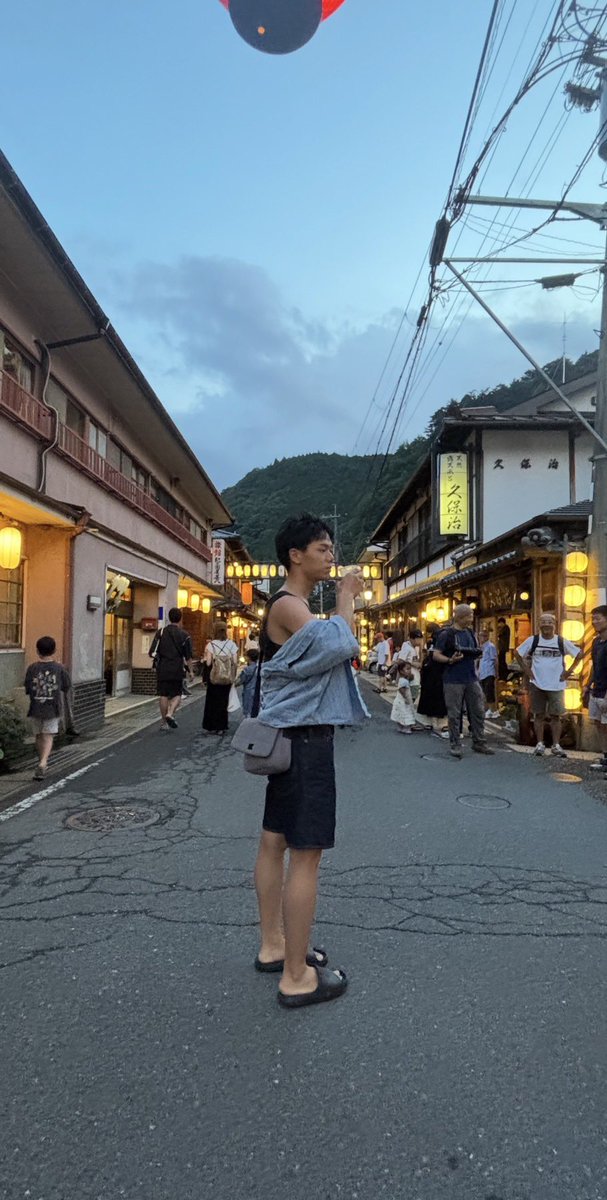 har_ter21's tweet photo. 夏はこの服装が好きかも https://t.co/SvHoAFnnFw
