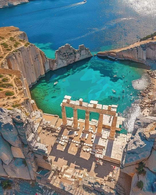 Travitinerary's tweet photo. Greece https://t.co/sptJNhMIrM