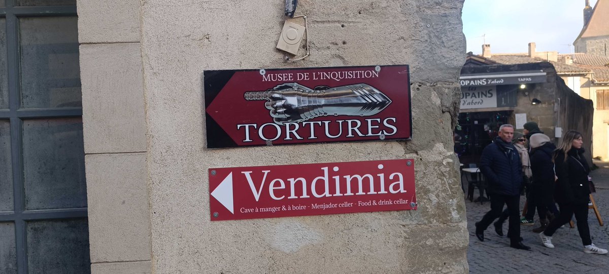 JustBotomy's tweet photo. Torturas gratis, corran qué se acaban https://t.co/2J9ZKTxmww