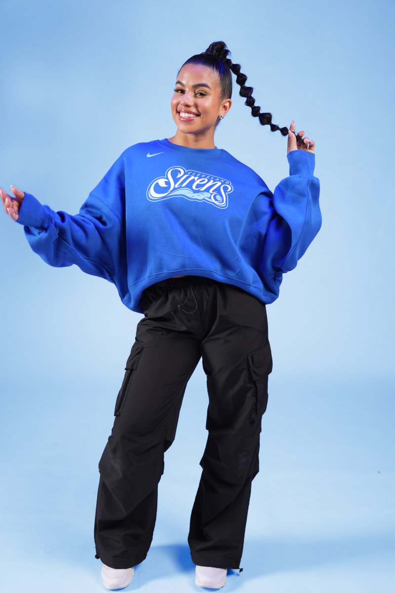 sirensteamshop's tweet photo. Swipe through the Sirens Collection.

🌊 This is what Cleveland pride looks like, on and off the court.

Shop it now at Center Court in Rocket Arena, Pinecrest and at https://t.co/bNE6zlVc3V.

#HEARTHECALL📢 https://t.co/KDYLsypFJe