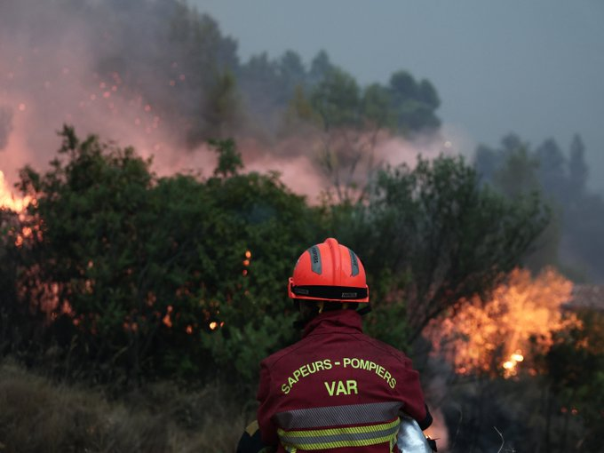 SoftGlowBelle's tweet photo. ARSON SHOULD AUTOMATICALLY BE A FEDERAL DEATH PENALTY CHARGE HERE IN USA AND OTHER COUNTRIES TOO, IF NOT FOR THE PEOPLE BUT FOR THE ANIMALS IT KILLS.
@dojphofficial
@POTUS
Nearly 400 Arrested in France in Connection to So-Called ‘Wildfires‘ https://t.co/7h4yMHcr0p