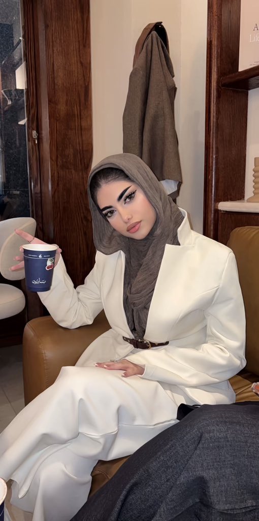 Moo18q's tweet photo. بشنو يذكرونك يا رجال البيت ؟ 😵‍💫🇰🇼
#ديوت_بدويٌّْ https://t.co/skJHJKF6Av