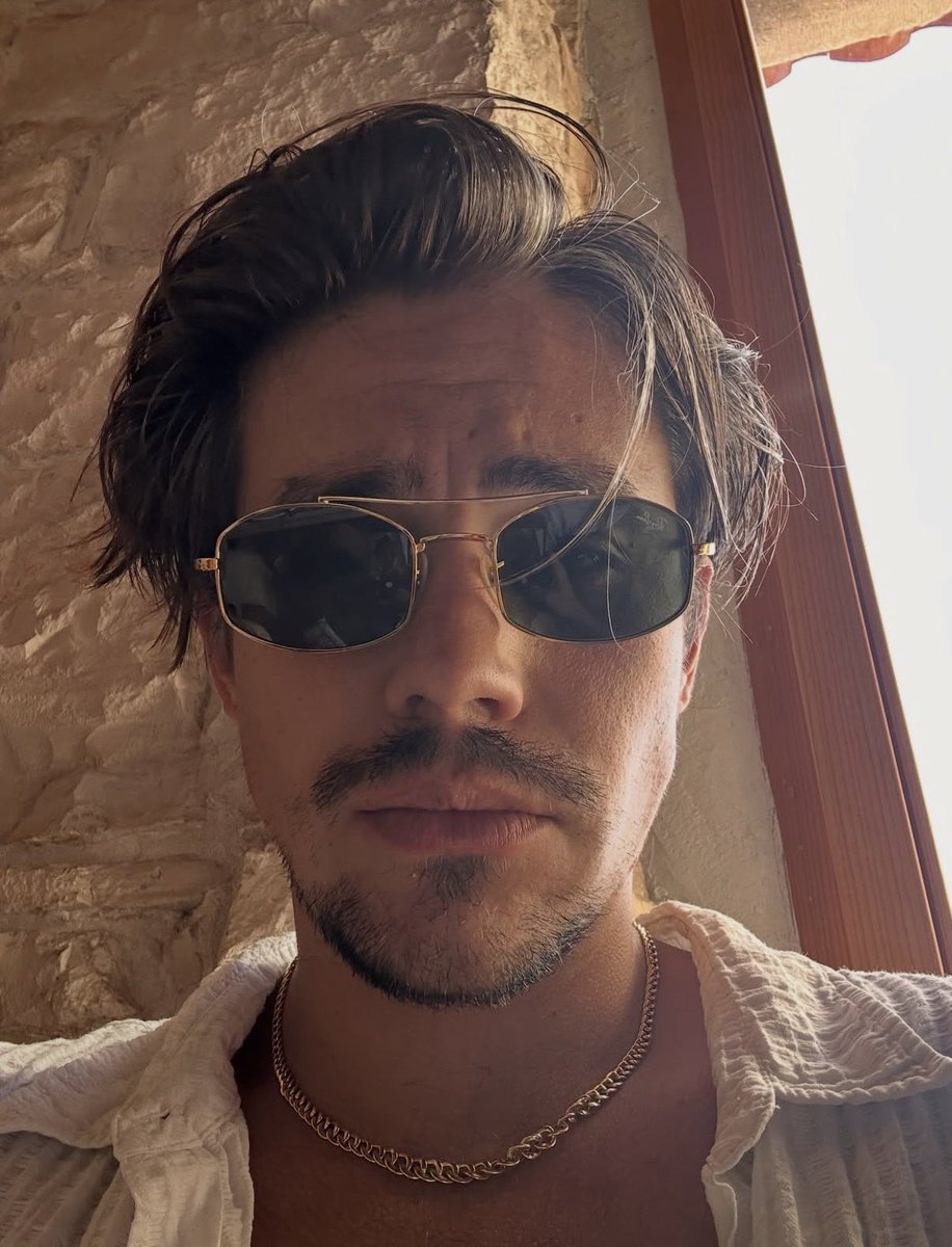 B4RVEOCEANA's tweet photo. oh hello what a TREAT https://t.co/V48IvUYyBF