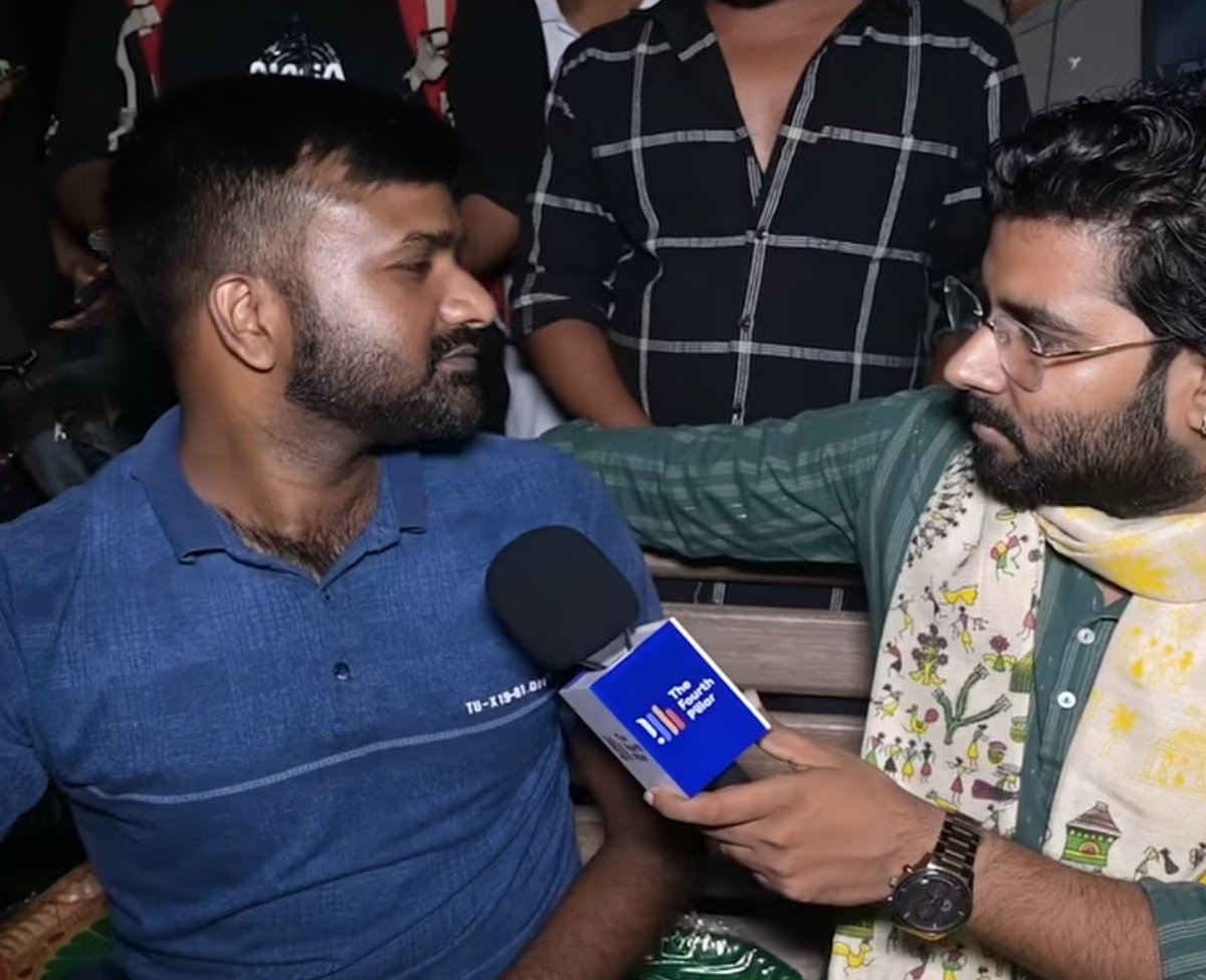 worshipVK's tweet photo. Jharkhand students on so called activist Neha Bora joining their protest 🚨

Kishore mandal -
"Respected Neha ji, you don't need to join our march. We're better off without you. We want better education, not slogans like 'Inqilab' or 'Naam Rahega Allah Ka.' We don't want this issue to be turned into a Hindu Muslim debate. People here idolise shri ram and there is no conversion happening here. We may be struggling to get jobs but protesting alongside you would be our lowest moment. Like your father, we consider your actions to be against the nation's interests."

She literally got no respect. Her getting booed in jharkhand will be absolute cinema 🙏