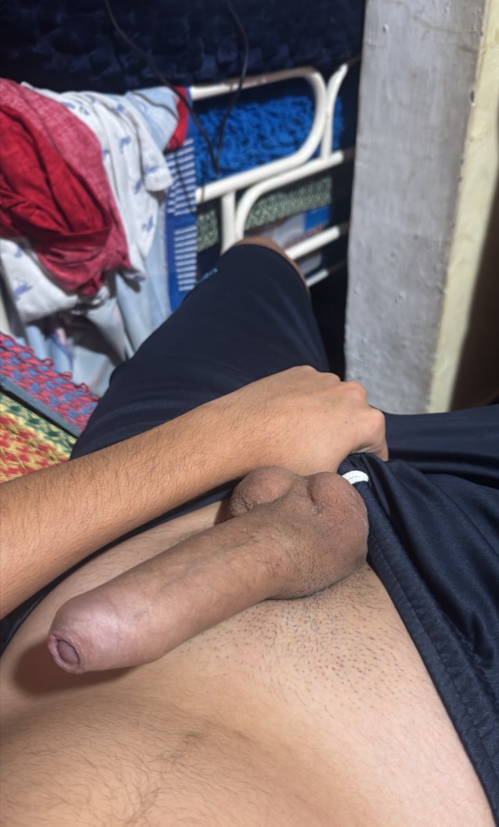 Steedcaballo's tweet photo. @Dakotq7 como hacen para tenerla tan grande? la mia apenas mide 12-14 https://t.co/e7dv1ohkPl