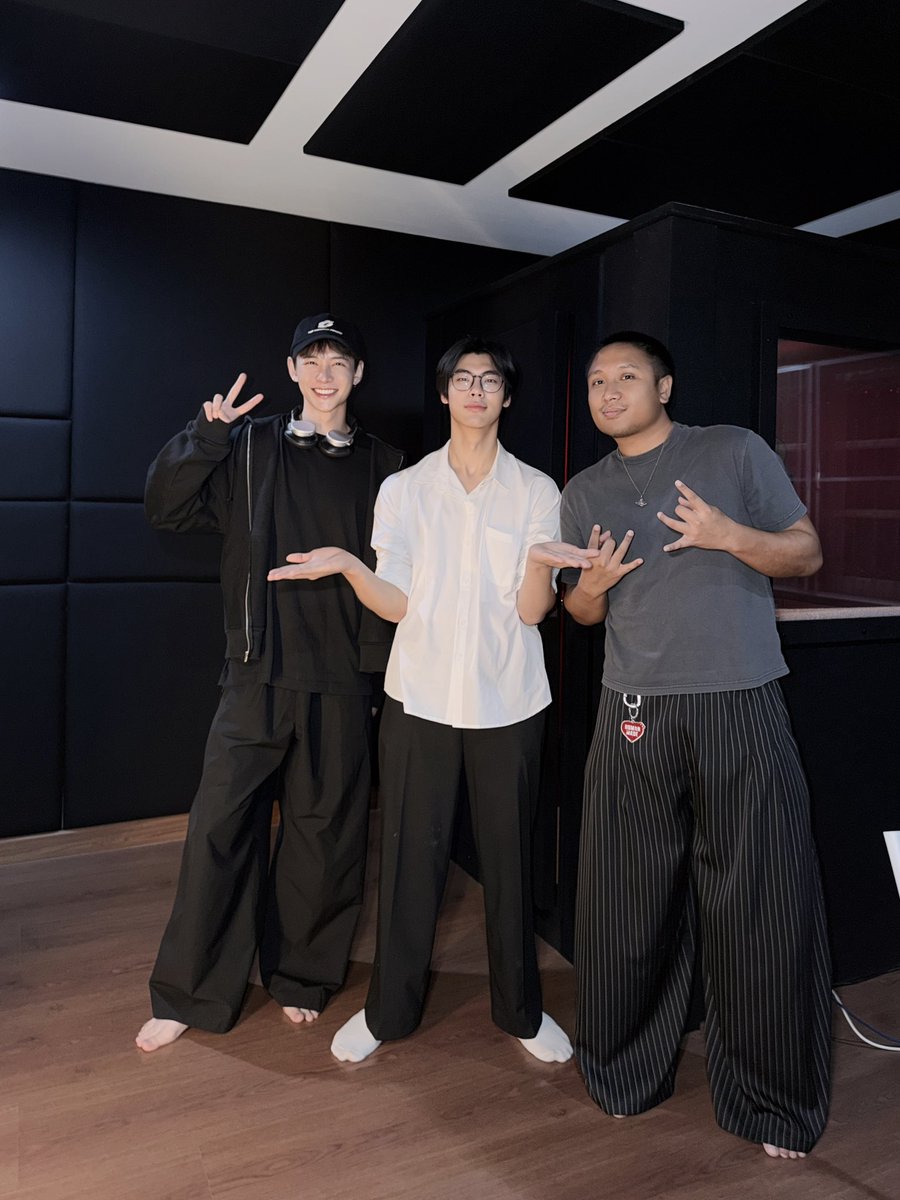 supanut_l's tweet photo. น้องร้องเพราะมากกกกกก แบบเขินเลย https://t.co/eVvZffIdLg