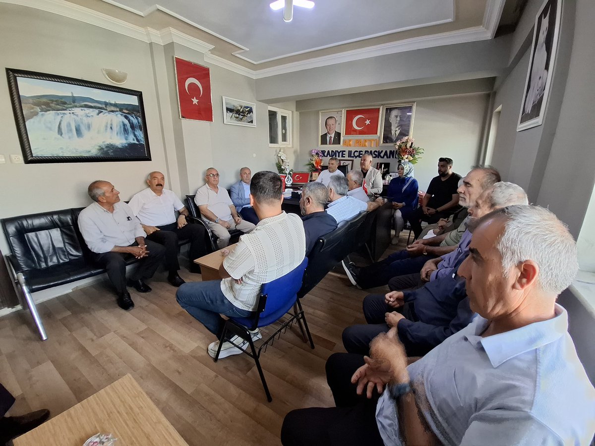 Ak_partmuradiye's tweet photo. Kadın Kolları Başkanımız @Sevdacicek25 ve yönetimimizle birlikte İlçe Danışma Meclisi toplantısına katılım sağladık. Hayırlı olsun. 🇹🇷
@tugbaisikercan @ArvasAbdulahat @zerrin_alpaslan @AKKADINGM @akkadinvann @KutbettinDrmz65 https://t.co/IXtVn1nmRI
