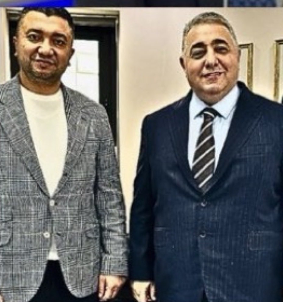 ErkAcarerTV's tweet photo. Tahir Sarkaya Silah taciri Serdar Özyurt’tan para aldığını itiraf etmiş. Yargıya soru: 
Peki 
Ahmet Hakan
Fuat Uğur
Zafer Şahin’in durumu ne olacak?
Neydi bunların klasik söylemi: Tutuklansın! https://t.co/tninWCXdmk