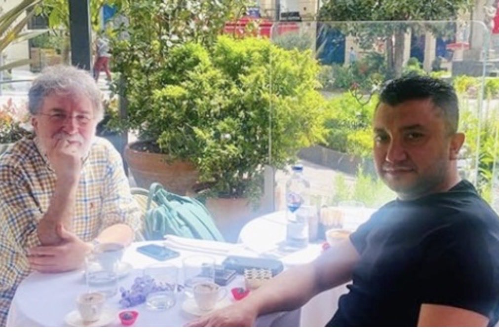 ErkAcarerTV's tweet photo. Tahir Sarkaya Silah taciri Serdar Özyurt’tan para aldığını itiraf etmiş. Yargıya soru: 
Peki 
Ahmet Hakan
Fuat Uğur
Zafer Şahin’in durumu ne olacak?
Neydi bunların klasik söylemi: Tutuklansın! https://t.co/tninWCXdmk