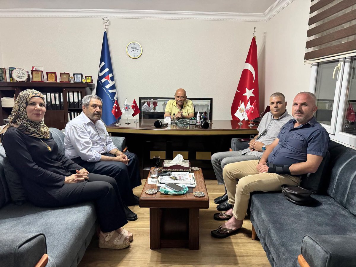 huseyin0147's tweet photo. MAR-DAD Başkan Yardımcısı, Tepgeç Emlak Sahibi Sn. Fahrettin Tepgeç Bey'in yeni yerinde MAR-DAD Başkanı, İlkhaber Gazetesi sahibi Halil Arslan , MAR-DAD Saymanı, Gönül Ferhat Baykara İlkokul Müdür Yardımcısı Yahya Demirel ve MAR-DAD Yönetim Kurulu Üyesi Şükran Hakan ile birlikte hayırlı olsun ziyaretinde bulunduk.
Adana'daki Mardinliler Dayanışma ve Sosyal Yardımlaşma Derneği MAR-DAD 

@Mardad_01 
@ADANAMARDAD