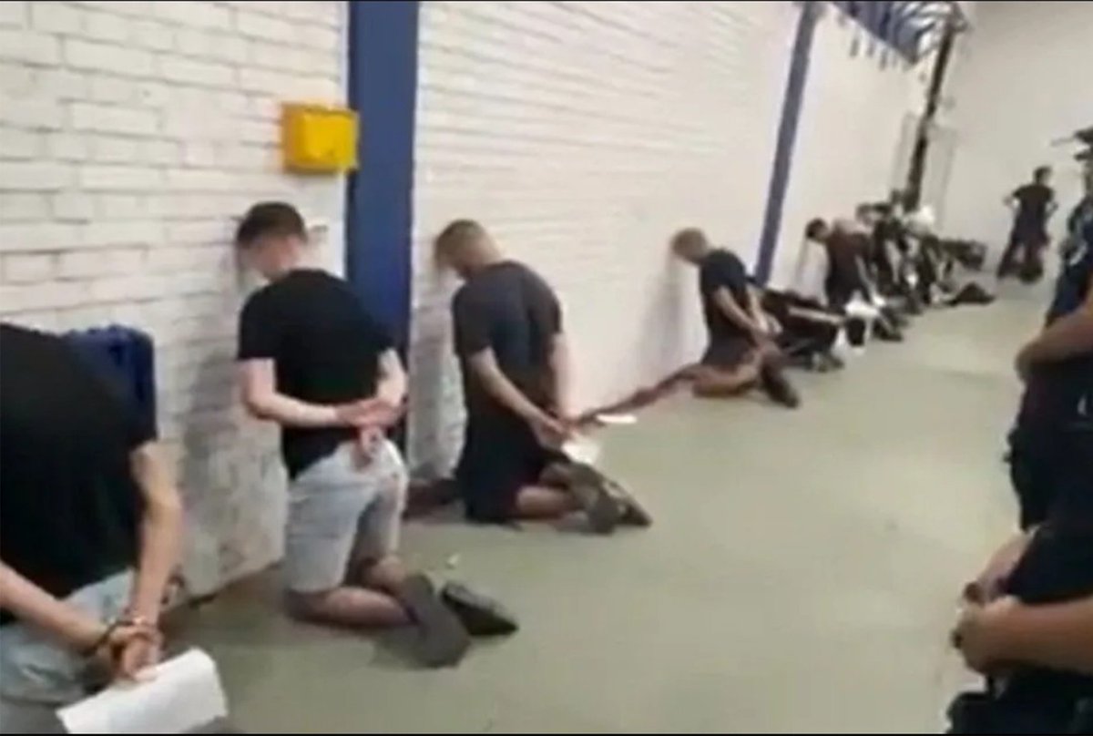 SanelaJS's tweet photo. Nema te propagande koja može izbrisati ove slike. 
Neke fotografije ne blede. 
One postaju opomena.
Najveći pogrom Srba u 21. veku, koji će se izučavati u udžbenicima. https://t.co/52ZYRYNMoF