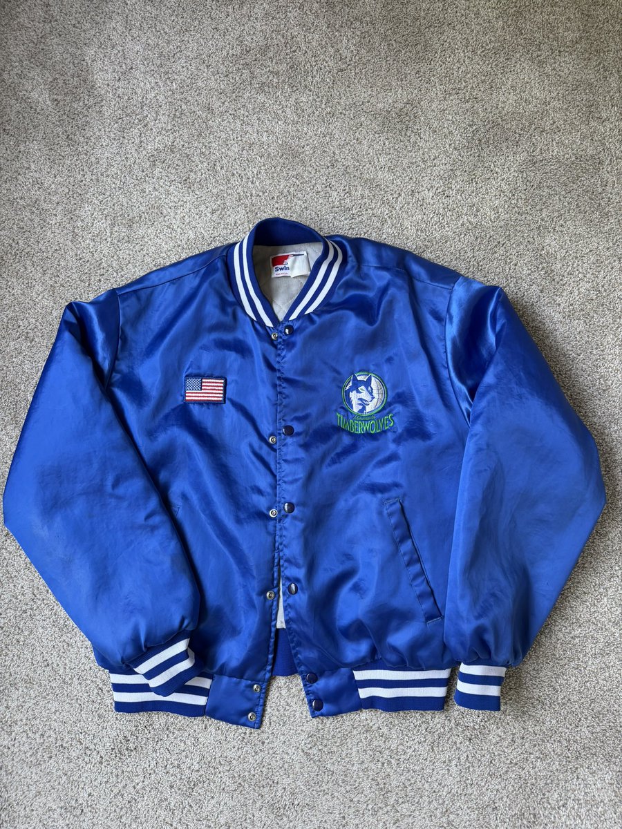 AlainGarlic's tweet photo. MY TWO MOST PRIZED VINTAGE POSSESSIONS JUST GOT A LITTLE BIT MORE SPECIAL
HAD MRS G THROW DOWN A COUPLE OF BULBS ON THE INSIDE OF MY JACKETS SO THAT IT CAN BE KNOWN WHO OWNED THESE 100 YEARS FROM NOW
#SKOL #WOLVESBACK🐺
🫡🧄 https://t.co/DsfOohuURi