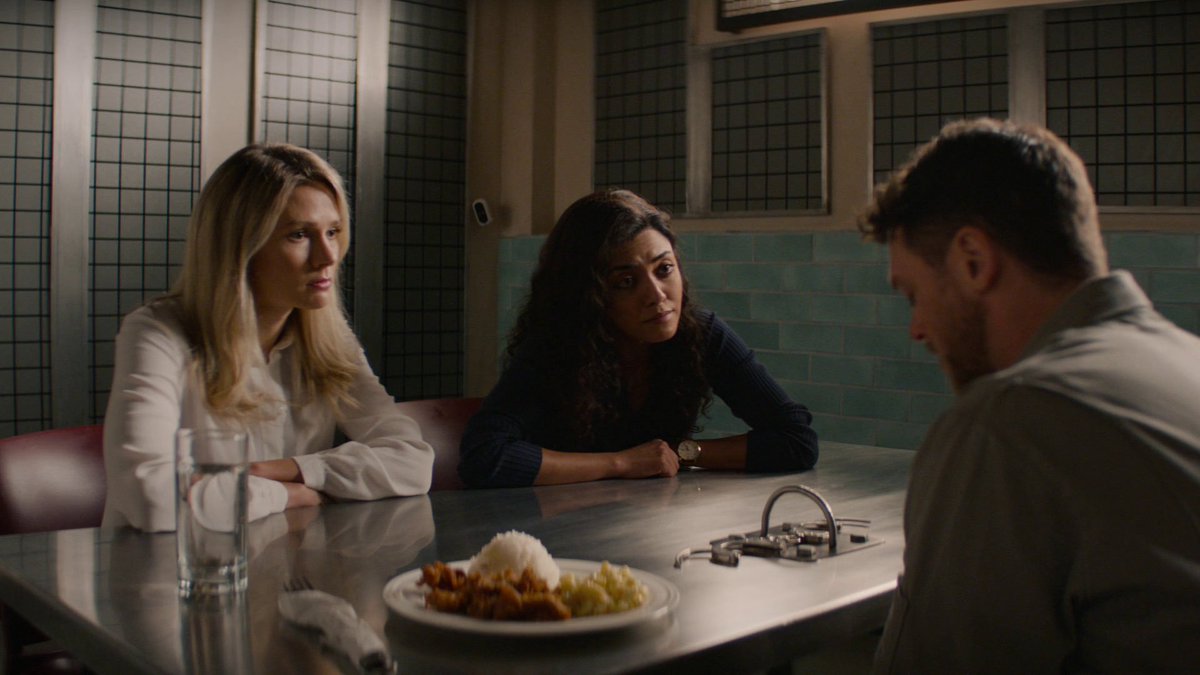 PADameech's tweet photo. The interview/confession that relaunched the relationship we were all waiting on. "You don't choose who you love...or how they behave."
#Switchback
#SaveNCISHawaii
#NCISHawaii https://t.co/bWzlyyqIHb