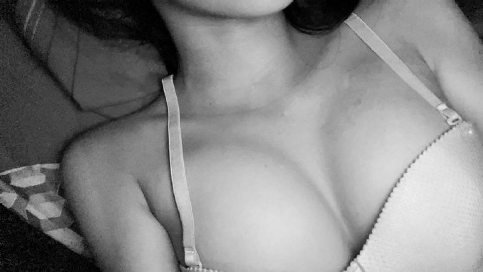 IndiraGutierre2's tweet photo. Sange bgt plis !!!!! https://t.co/woiLvvRjih