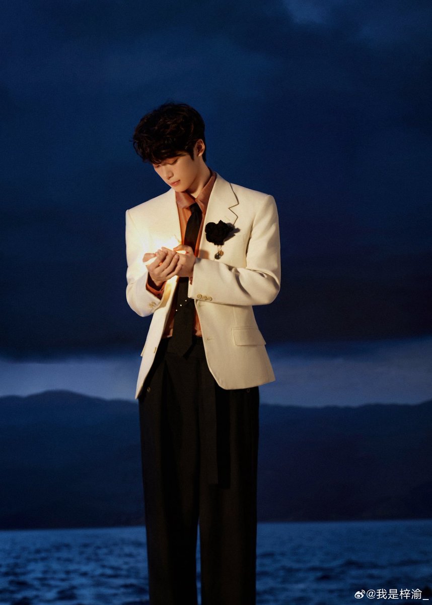 jingjaamb's tweet photo. อยากปุปุหัว เก่งมากเลยภูมิใจในตัวน้องจื่อมากกก 
สมกับเป็นนักร้องที่ชื่อ Ziyu 🫶🏻🌊🫧😭

ZIYU TOWARD NEW SHORES
#ZiYuToLand https://t.co/pD51NbA6ml