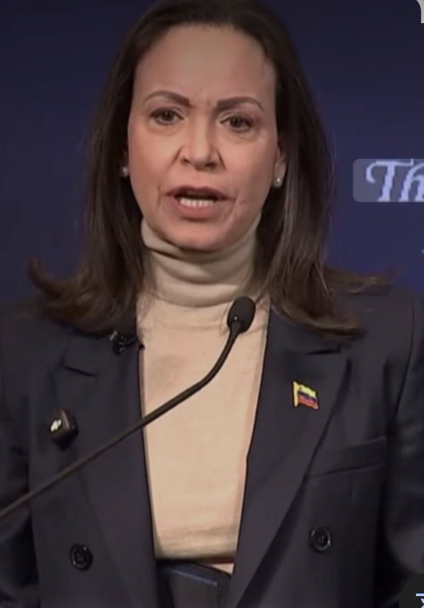 Simonovis's tweet photo. Si María Corina Machado - Premio Nobel de la Paz- formara parte de la mesa de discusiones, el país tendría mayores razones para confiar en que los acuerdos responderían verdaderamente al mandato ciudadano.

Dinora Figuera y quienes participan en la conducción de ese proceso se juegan su credibilidad, su legado y el lugar que ocuparán en la historia. De ellos dependen si serán héroes o bufones.