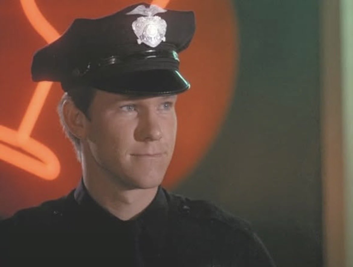 LarryW_news's tweet photo. 🚨PSA: When going to an event to meet #LarryDWilcox &amp; other celebrities, there are signing costs. So, budget for that &amp; limit the amount to be signed. Lines usually get long &amp; they have to be sensitive to ALL people, their budgets, their time &amp; respect others. #CHiPsTVShow https://t.co/QlcwNxPht8