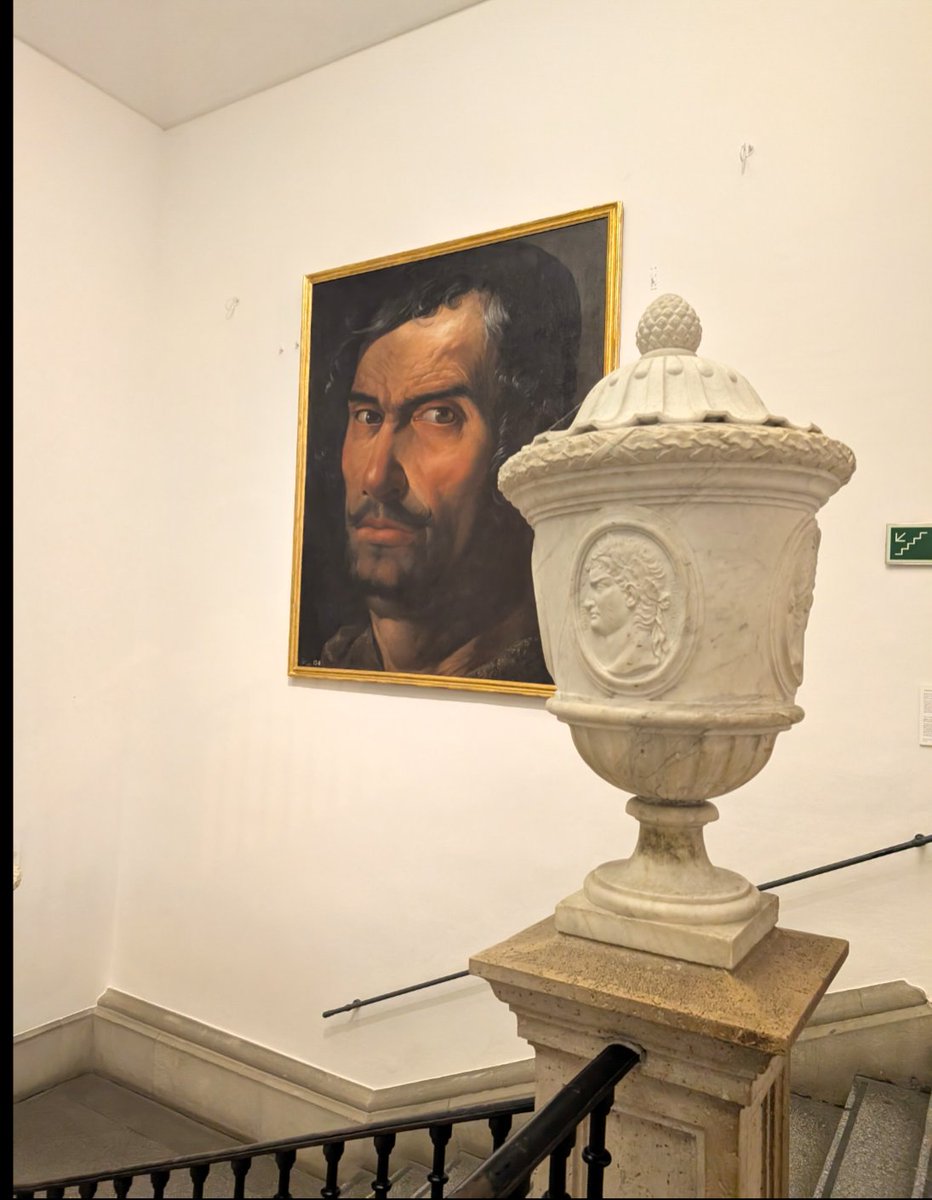 mjsolanofranco's tweet photo. La National Gallery le dedica a este cuadro singular un contexto, un lugar privilegiado en la exposición,  un video.
 En el Prado, para verlo, tenías que ir al baño o a tomar un café👇 https://t.co/bmmmURlT0t