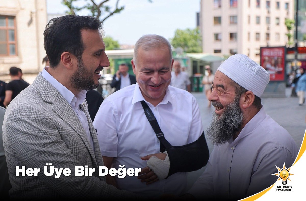 ismailerguness's tweet photo. Gaziosmanpaşa'da Her Üye Bir Değer anlayışıyla; fedakârca çalışan her yol arkadaşımızın emeğini kıymetli görüyor, milletimizin derdiyle dertlenen herkesi bu büyük dava çatısı altında buluşturuyor, Türkiye Yüzyılı hedeflerimize omuz omuza yürüyoruz. https://t.co/Tqduhl1aqU