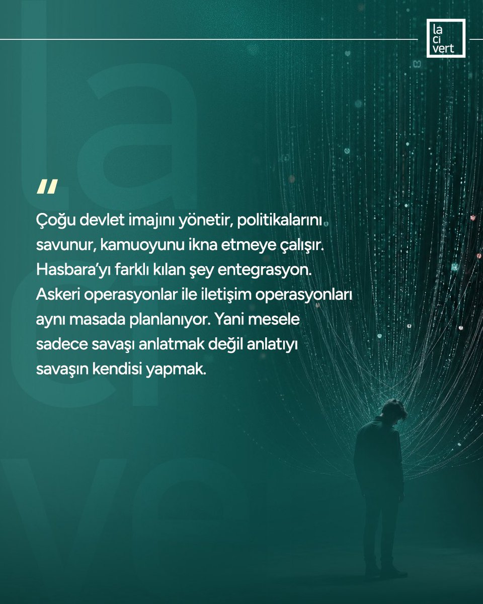 lacivert_dergi's tweet photo. Lacivert’in “Dijital Sömürü” dosyasında Rana Canan Cömert, dijital çağda savaşın değişen yüzünü ve Hasbara’nın algoritmalar üzerinden kurduğu iletişim stratejisini ele alıyor.

“Algoritmik savaşlar ve Hasbara.”

Dijital çağda savaş yalnızca sahada değil, algoritmaların yön verdiği dijital platformlarda da sürüyor. Algı yönetimi, tekrar ve görünürlük, iletişimi savaşın ayrılmaz bir parçası hâline getiriyor.

#lacivertdergi