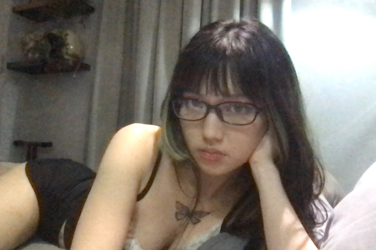 kathsamess's tweet photo. First slutty macbook selfie. Kinda nervous. https://t.co/SXnPiNRfzf