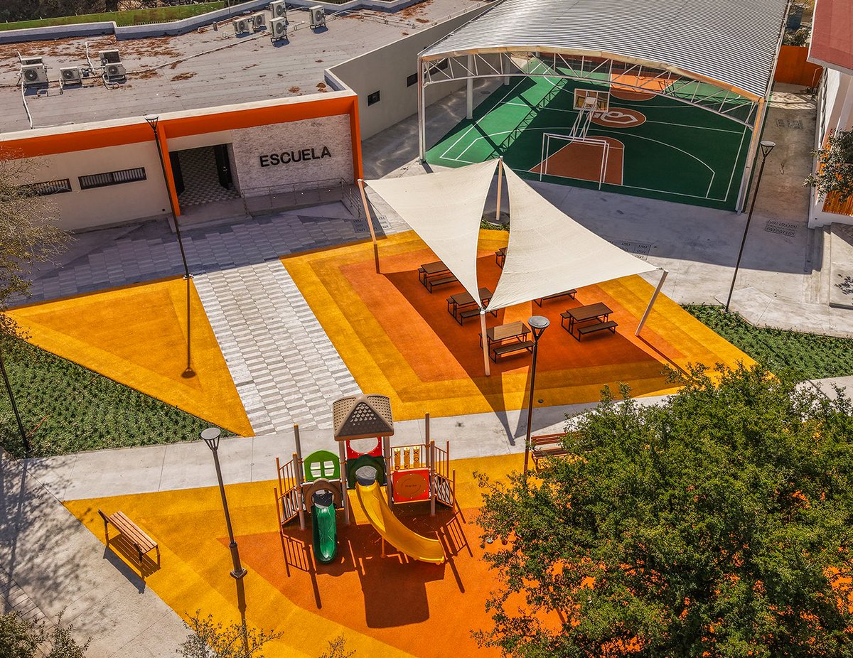 nuevoleon's tweet photo. Capullos sigue renaciendo para brindar a las niñas y niños más oportunidades de crecer, aprender y cumplir sus sueños. https://t.co/qF16lfDWQ8