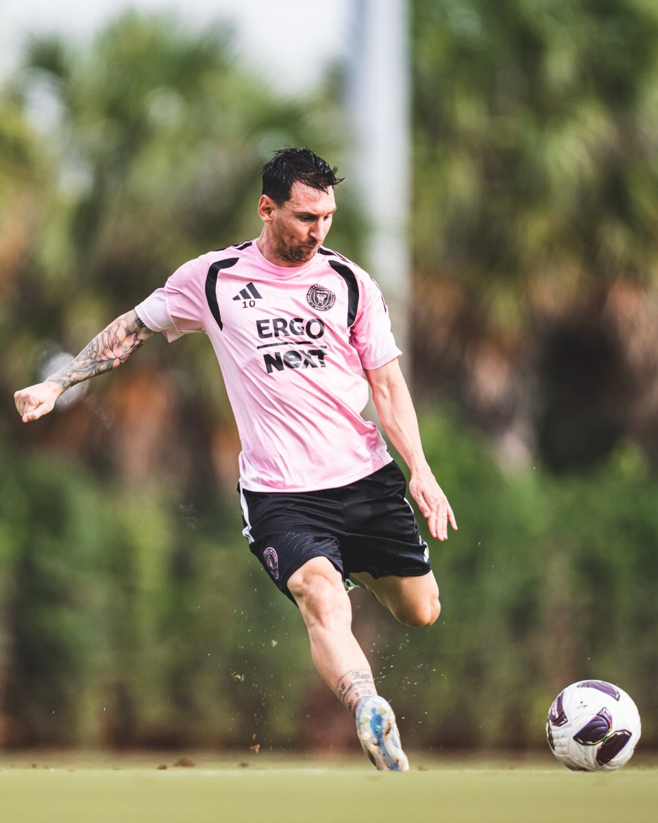 InterMiamiCF's tweet photo. One last tune-up. 🔥👊  #MIAvASL https://t.co/dQGzY2TIyN