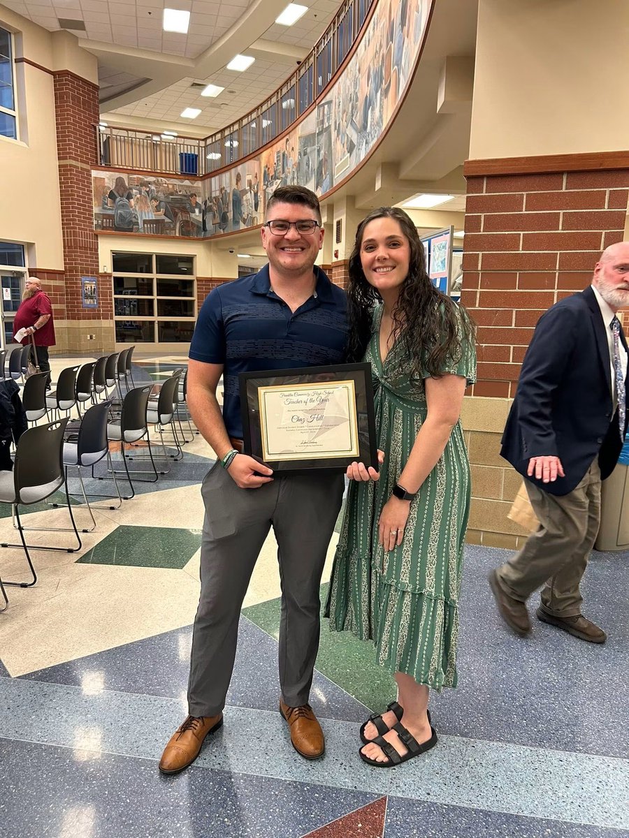 GrizzlyCubsFB's tweet photo. As the school year approaches, we would like to take a moment to recognize a coach of ours leading by example! Mr. Chaz Hill is our high school's reigning Teacher of the Year! Congratulations Chaz, thank you for what you do for our kids on and off the field! https://t.co/PCy2AvElTN