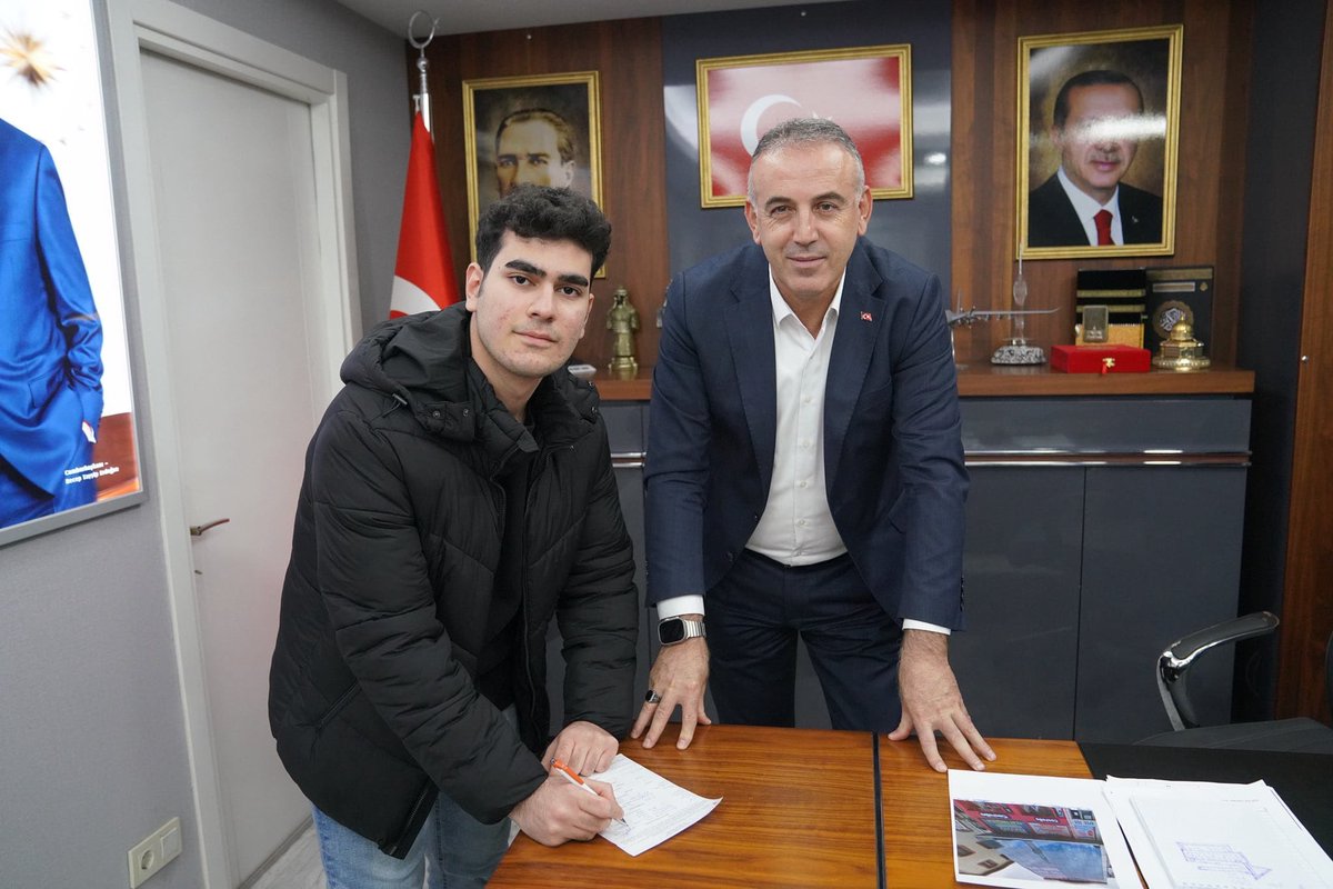 cetinkaya_salim's tweet photo. Bizim siyasetimiz gönül kazanma siyasetidir. Her Üye Bir Değer diyerek kapımızı da gönlümüzü de milletimize sonuna kadar açıyoruz. https://t.co/qQkepP2N4p