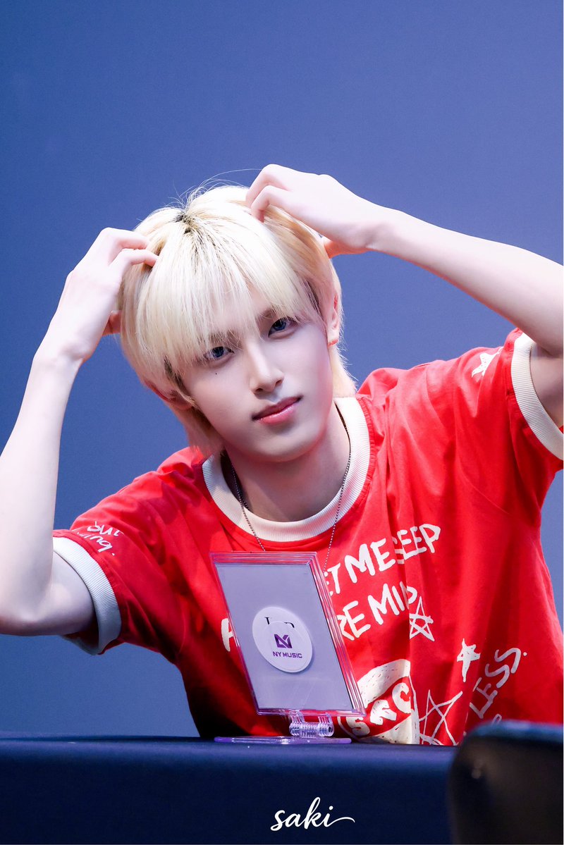 sakisato0921's tweet photo. 260729 NY 팬사인회

#마사토 #マサト #masato #青柳将翔 #베이온 #vayonn https://t.co/79sTsTqTrk
