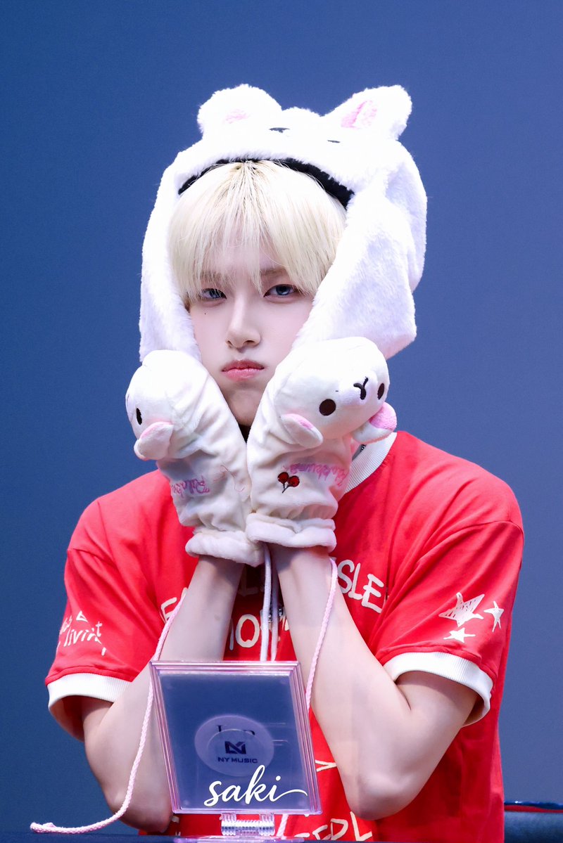 sakisato0921's tweet photo. 260729 NY 팬사인회

#마사토 #マサト #masato #青柳将翔 #베이온 #vayonn https://t.co/79sTsTqTrk