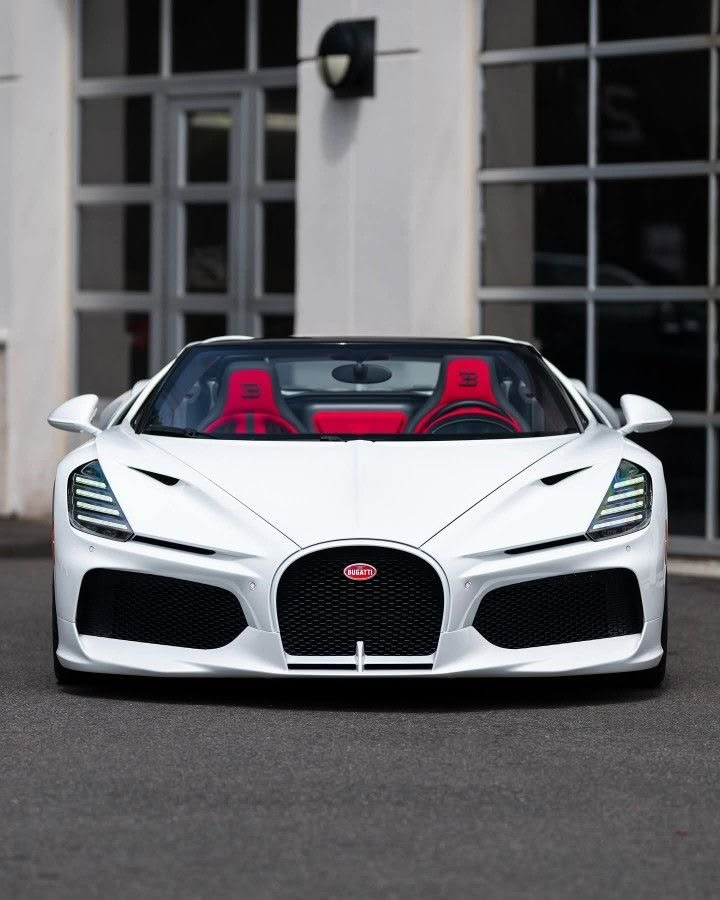 LucilanDantas's tweet photo. Striking red interior contrasting with the clean white body, ready to break all limits. ❤️ https://t.co/V7Pg7QUiM1