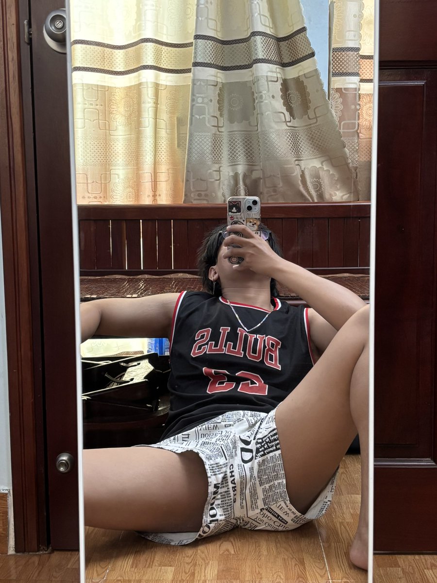 bosuacuti's tweet photo. Nahhh up gì đó vui vui thâu eêh. Ê tự nhiên mắc có bồ ế lâu quá dell hun hít được mẹ gì :>>
.
.
. 
P/s: ây có ai có thể tài trợ sanh diên nghều bộ spiderman để content ko pass/thuê/mua đều được nhen https://t.co/ZoJLiaIA4f